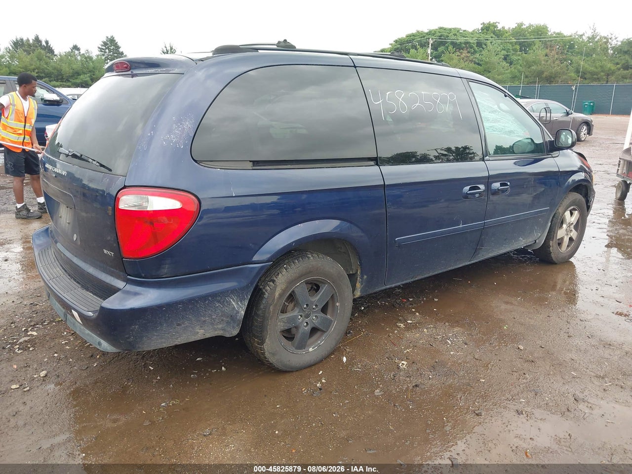 2005 DODGE GRAND CARAVAN SXT · 4/11