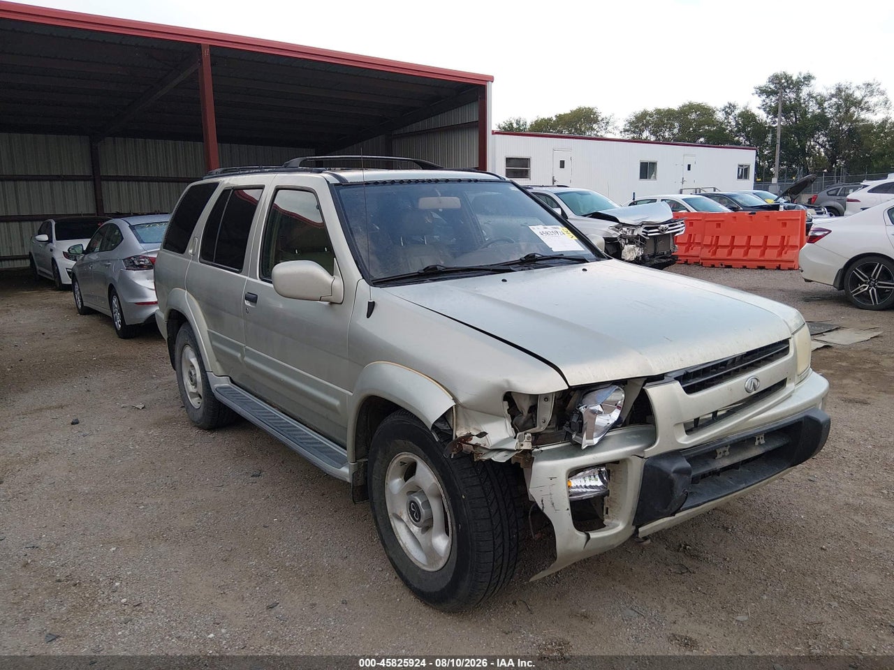 2000 INFINITI QX4