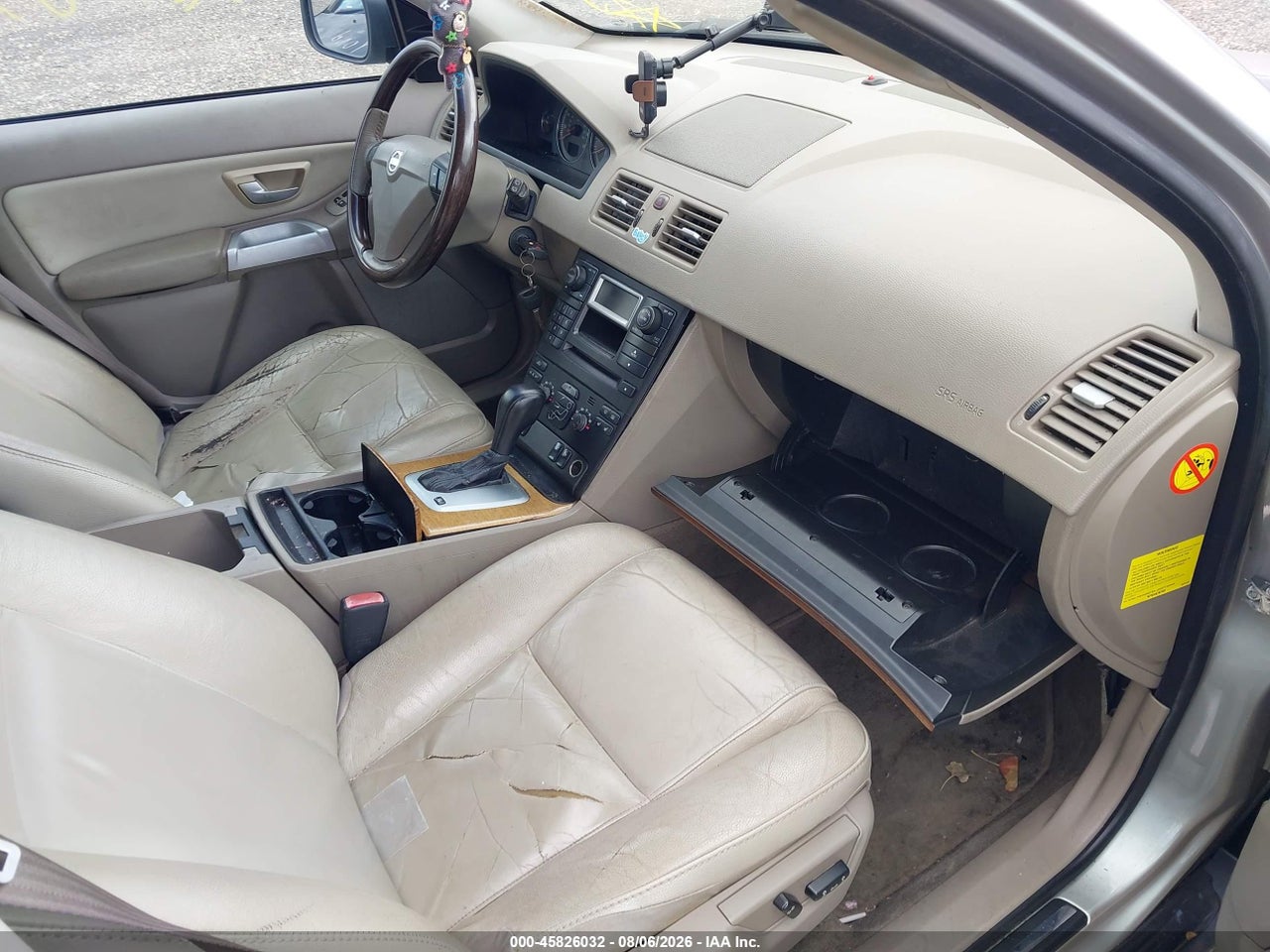 2005 VOLVO XC90 2.5T AWD · 5/10