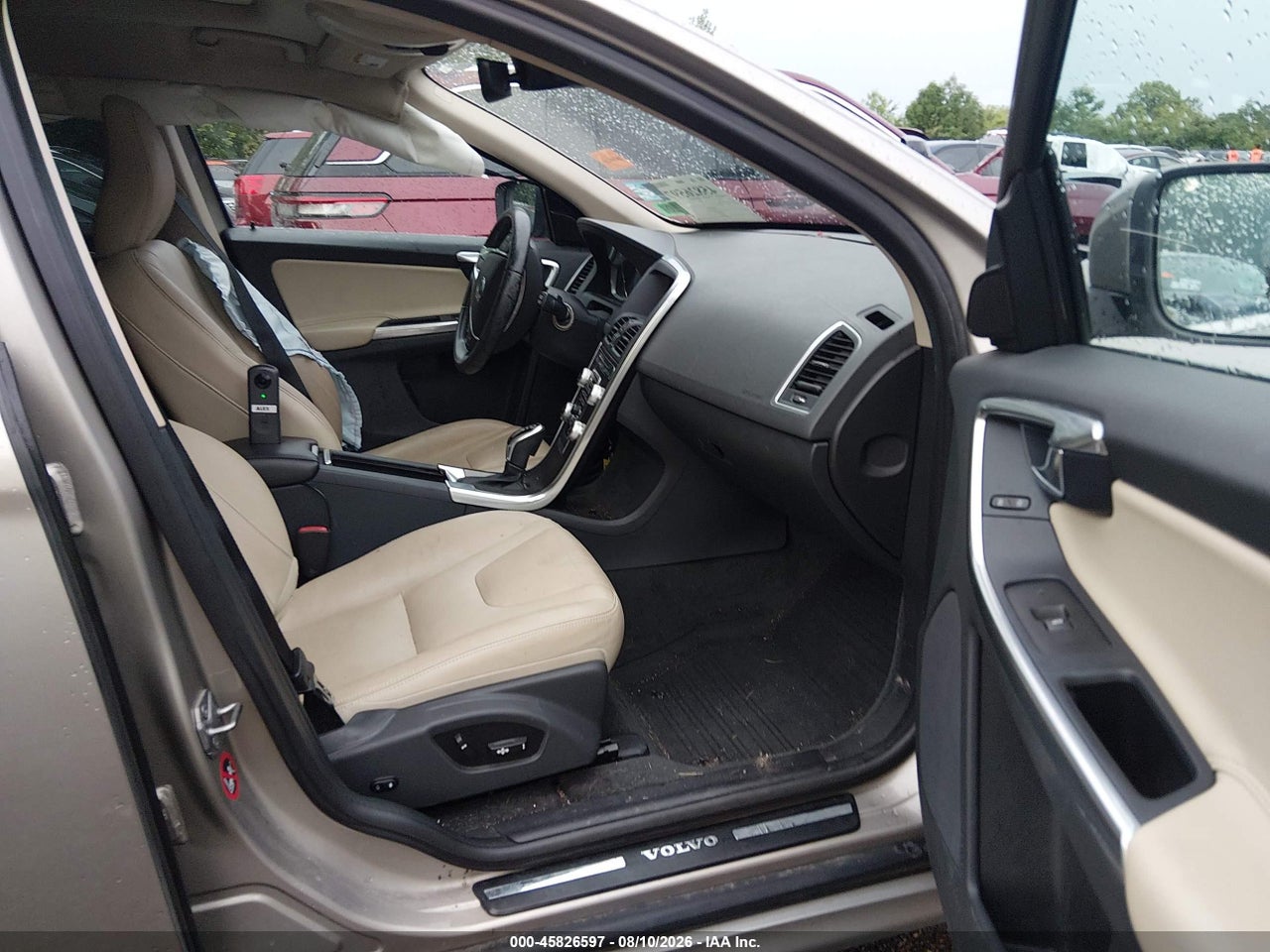 2016 VOLVO XC60 T5 PREMIER · 5/11