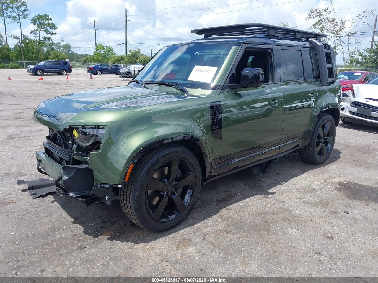 2026 LAND ROVER DEFENDER P400 X-DYNAMIC SE · 2/11