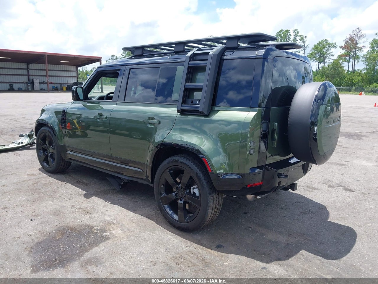 2026 LAND ROVER DEFENDER P400 X-DYNAMIC SE · 3/11