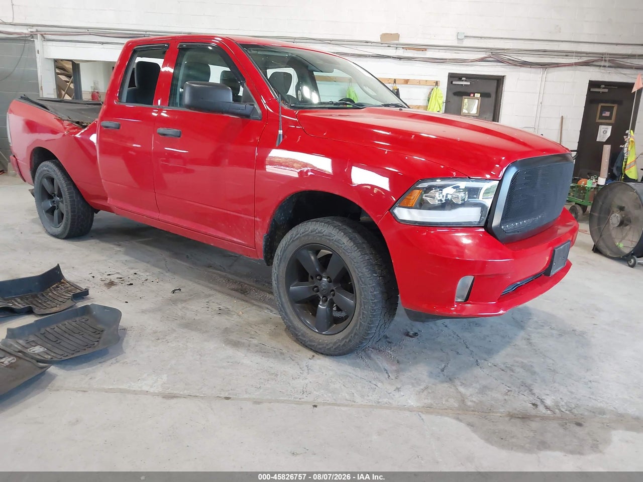 2019 RAM 1500 CLASSIC EXPRESS 4X4 6'4 BOX
