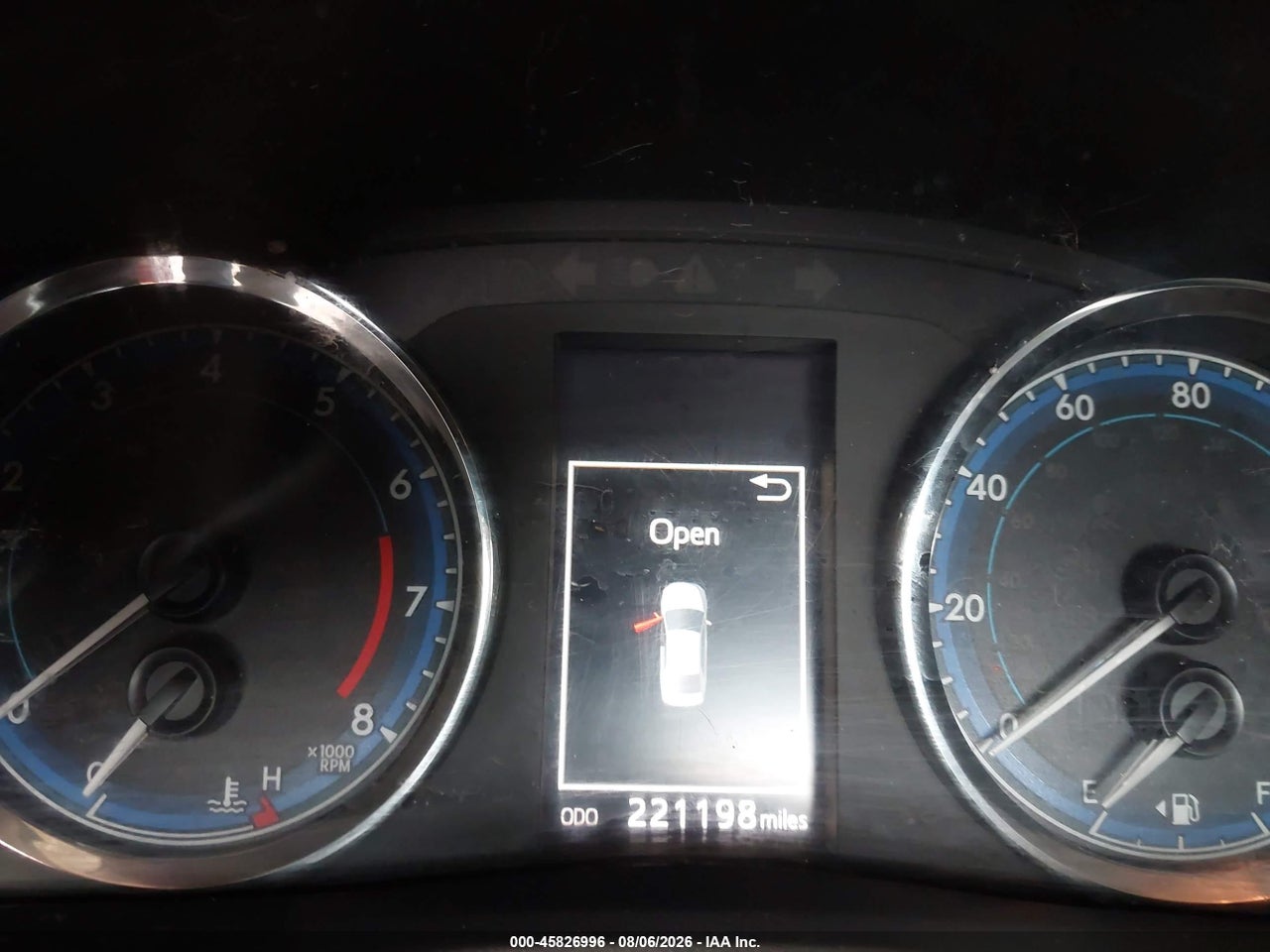 2T1BURHE6JC****** · 2018 TOYOTA COROLLA SE · 7/11