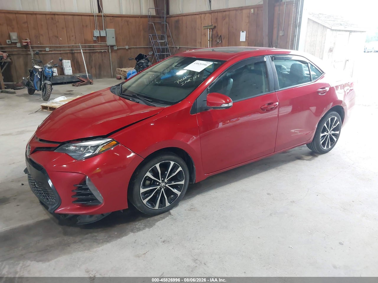 2T1BURHE6JC****** · 2018 TOYOTA COROLLA SE · 2/11