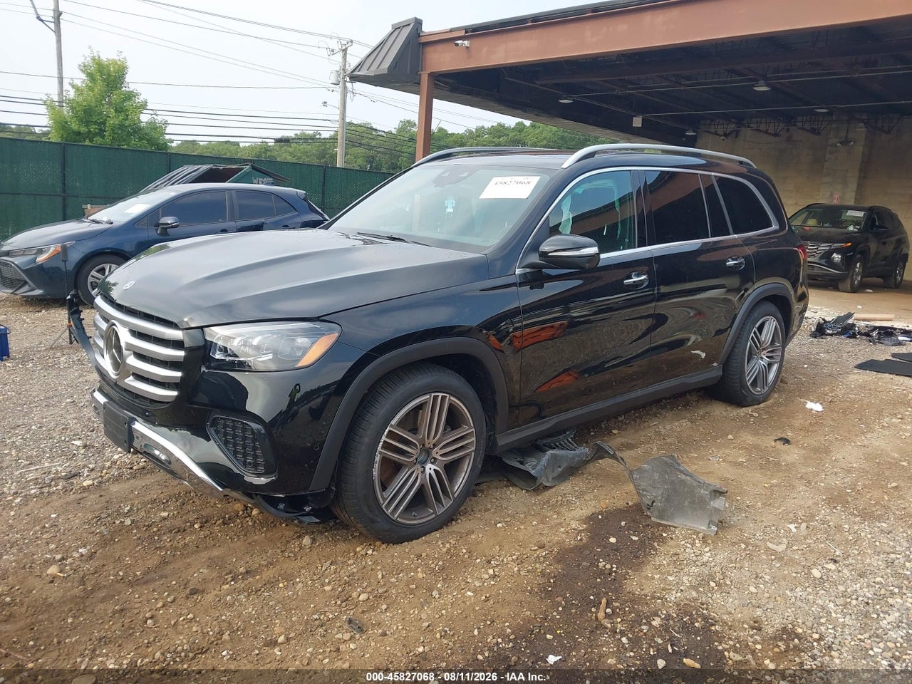 2026 MERCEDES-BENZ GLS 450 4MATIC · 2/11