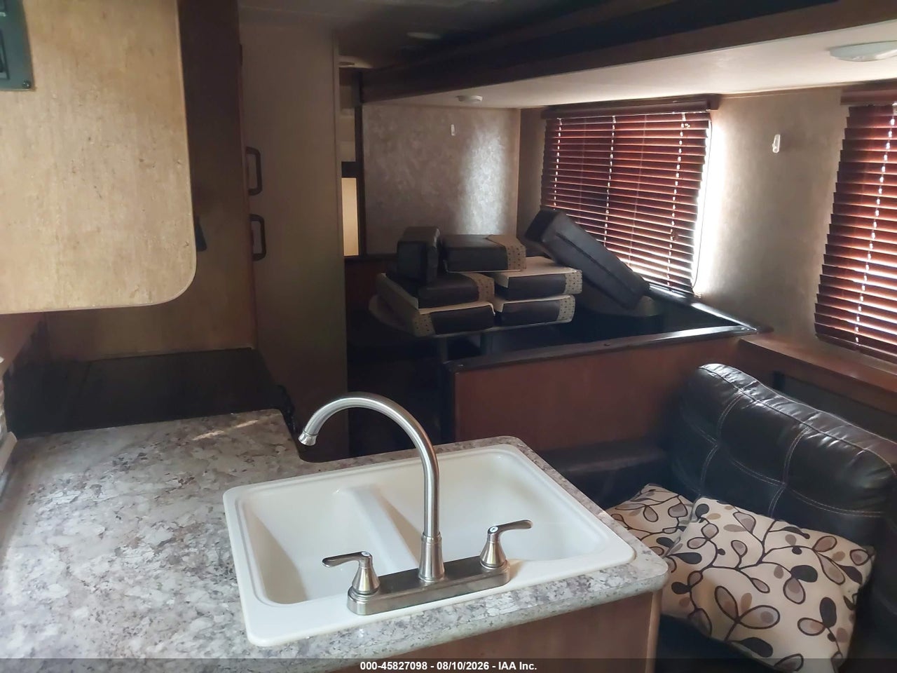 4X4TSMC20G7****** · 2016 FOREST RIVER SALEM CRUISE LITE · 5/11