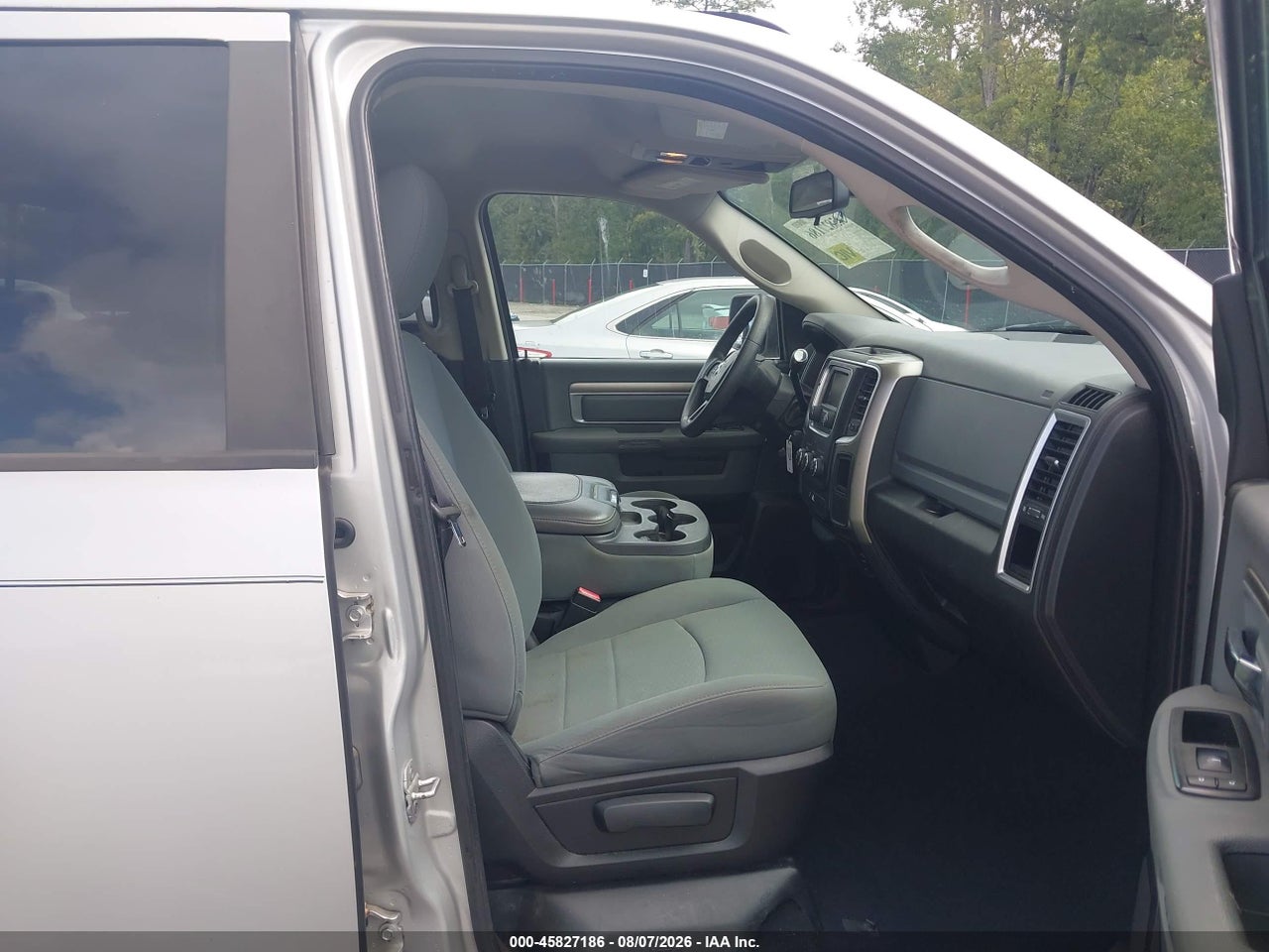 2013 RAM 1500 SLT · 5/10