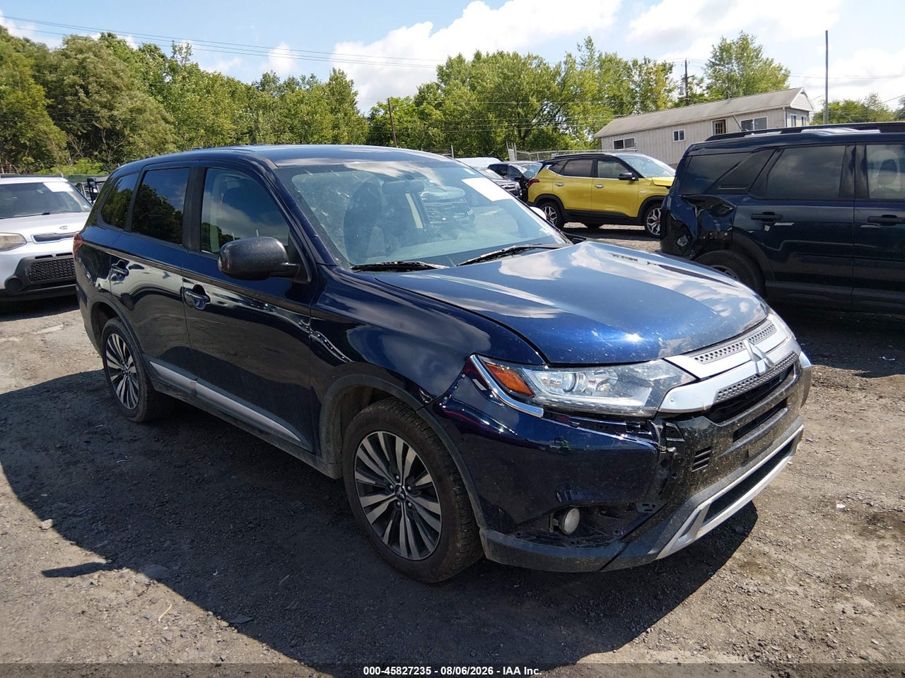 JA4AZ3A30KZ****** · 2019 MITSUBISHI OUTLANDER ES