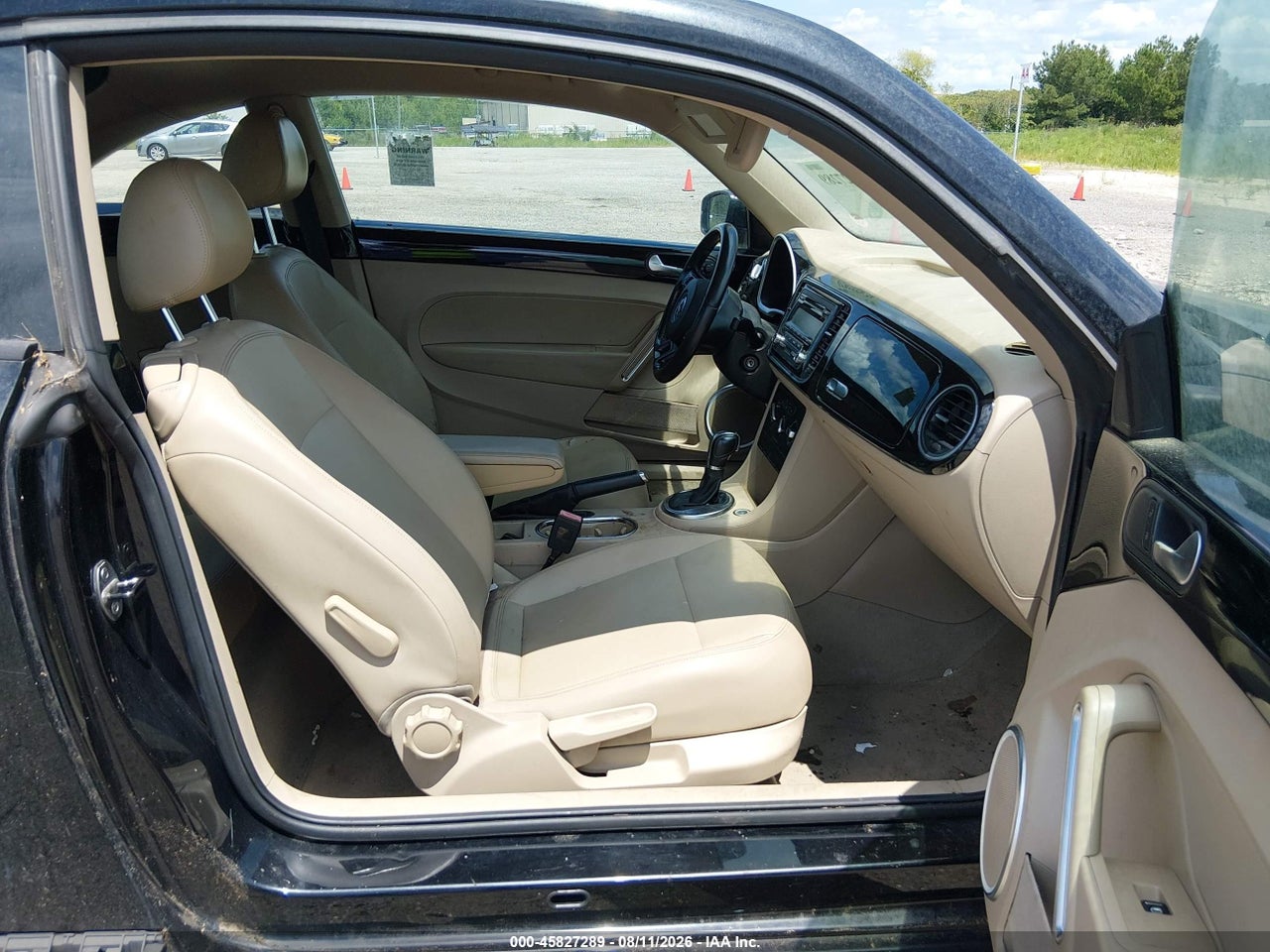 2014 VOLKSWAGEN BEETLE 1.8T · 5/11