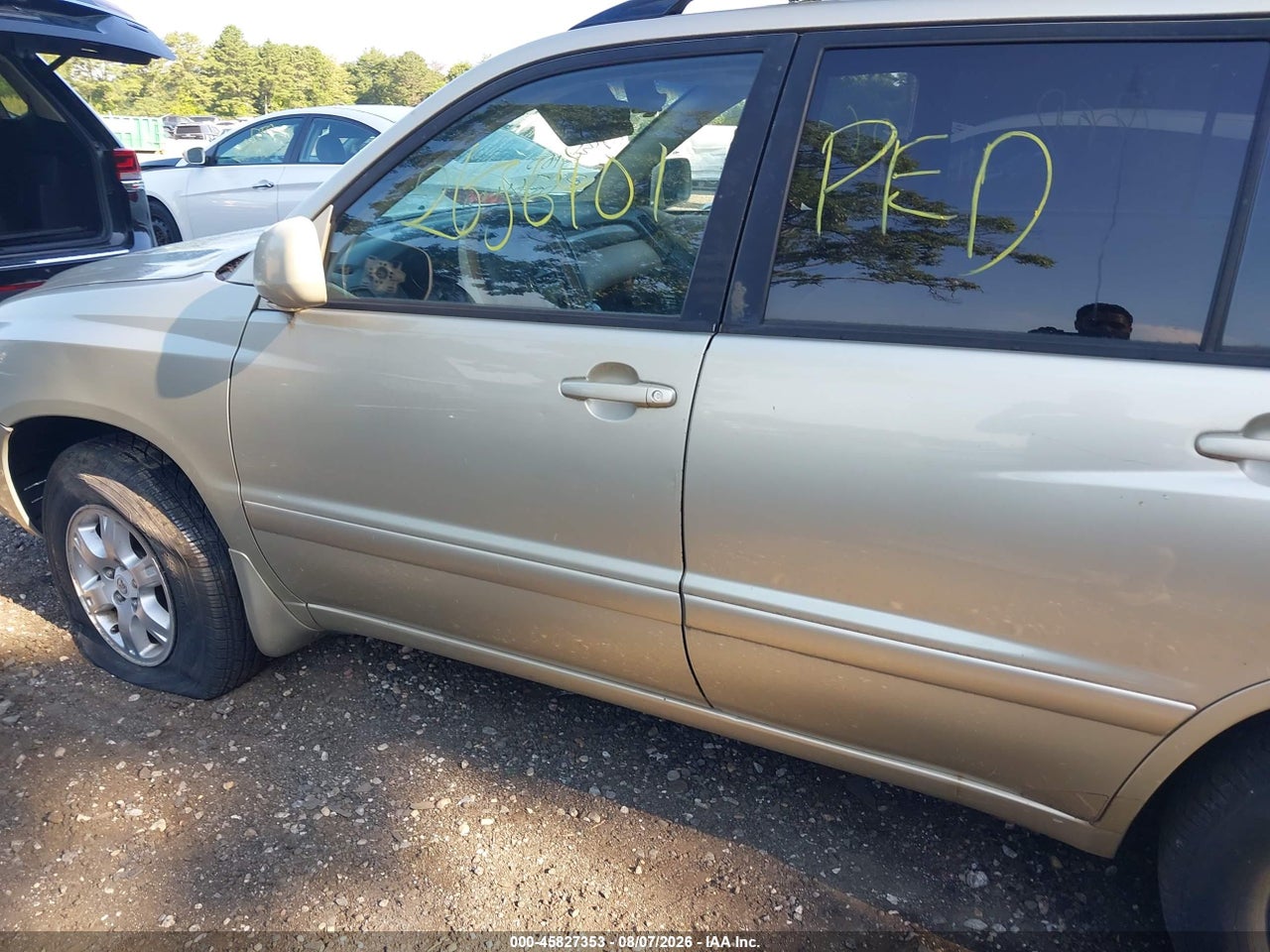 2003 TOYOTA HIGHLANDER V6 · 6/10