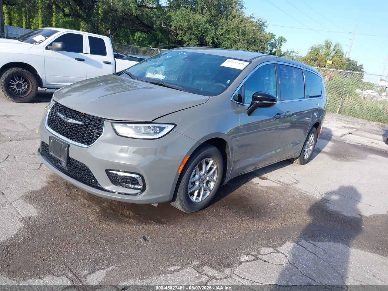 2C4RC1BG6SR****** · 2025 CHRYSLER PACIFICA SELECT · 2/11