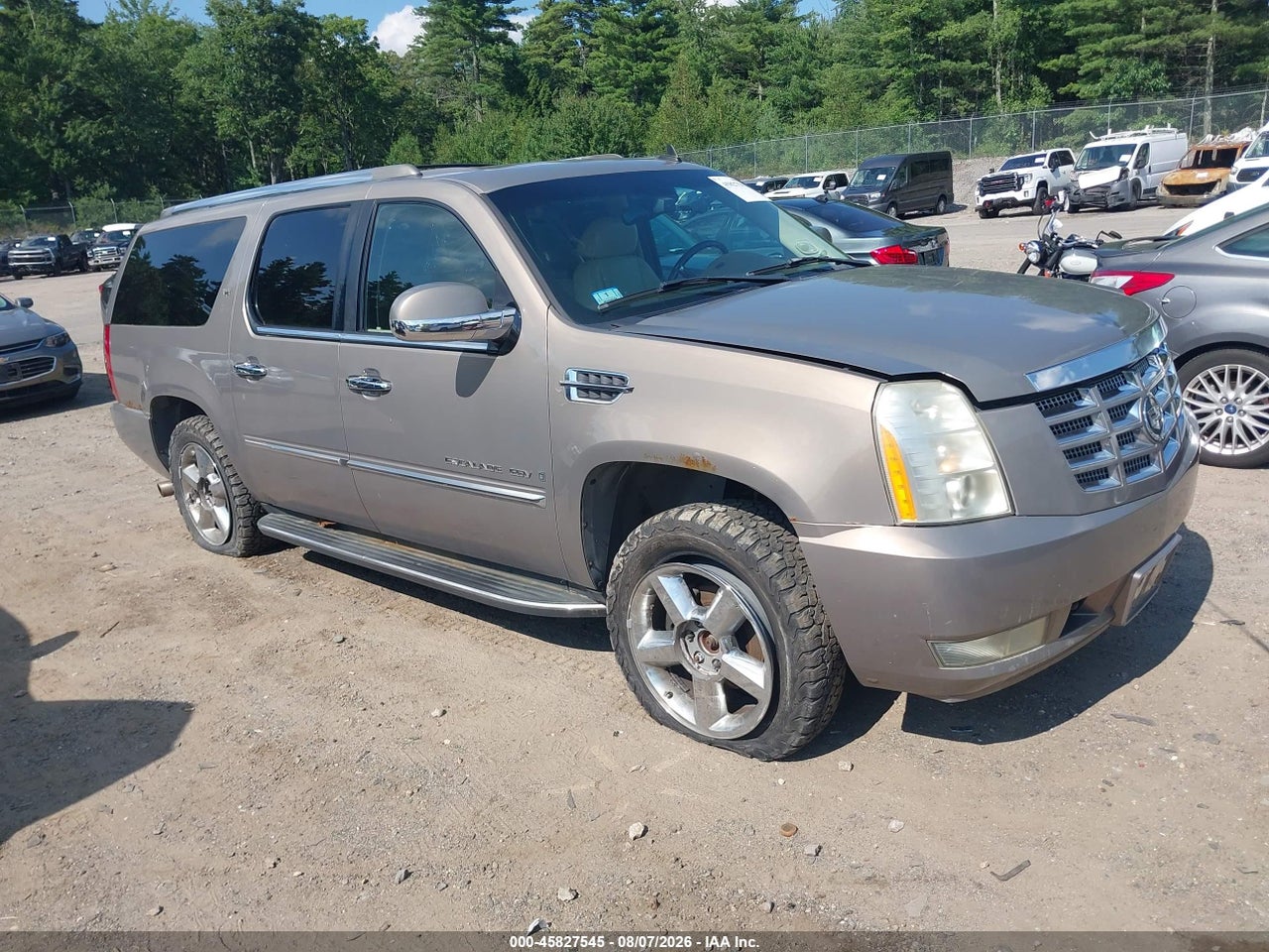 1GYFK668X7R****** · 2007 CADILLAC ESCALADE ESV STANDARD