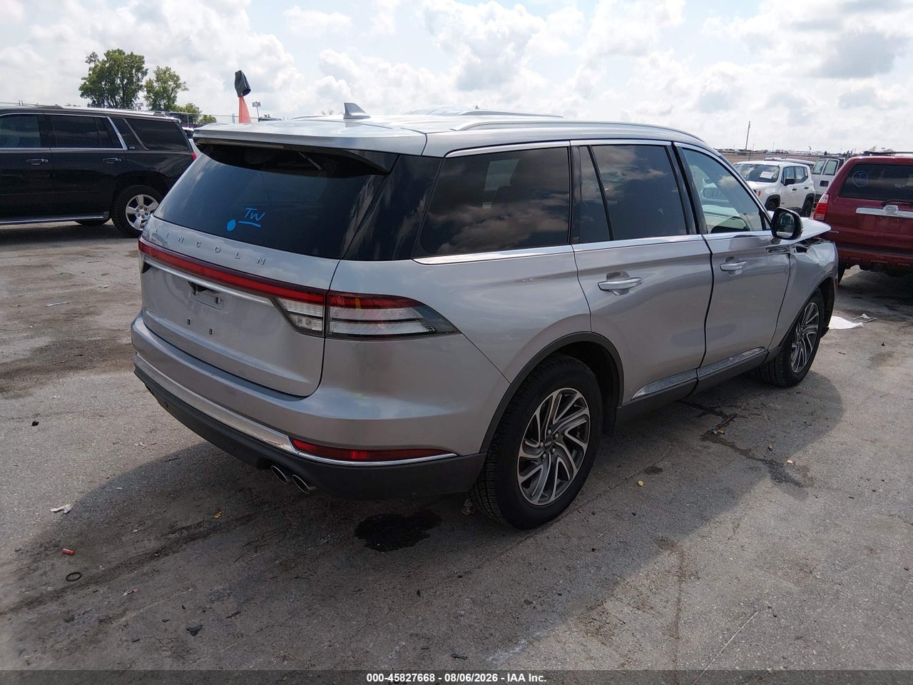 2020 LINCOLN AVIATOR STANDARD · 4/11