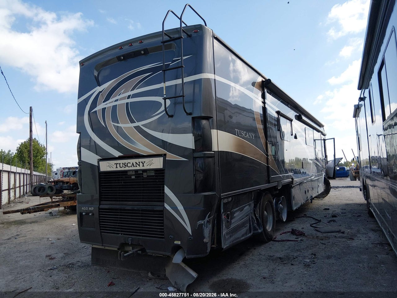 2015 FREIGHTLINER CHASSIS XC · 4/11