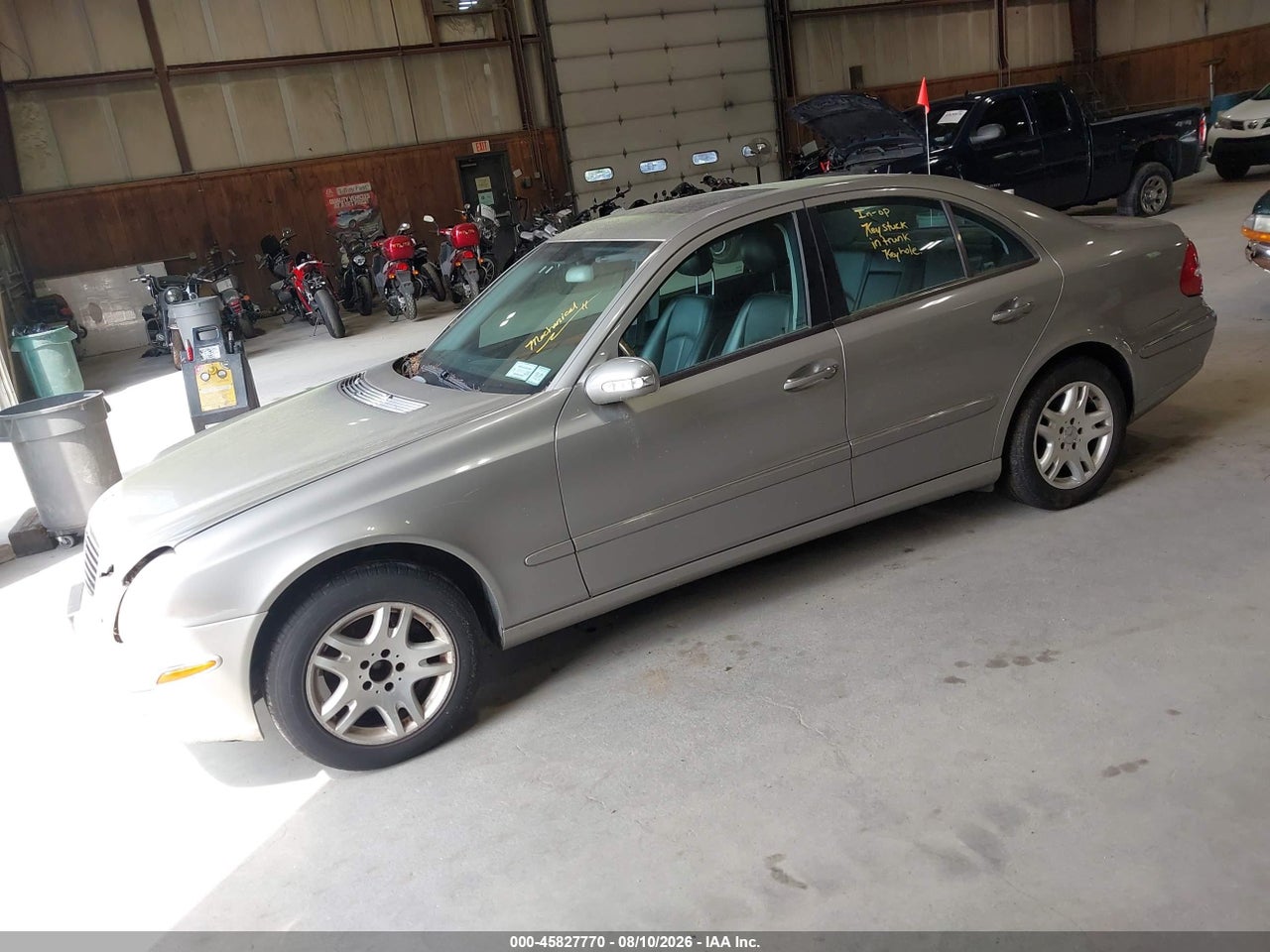 2005 MERCEDES-BENZ E 320 4MATIC · 2/11
