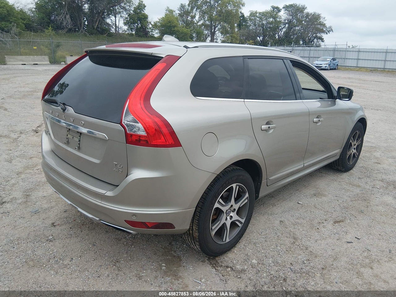 2014 VOLVO XC60 3.0L PREMIER PLUS · 4/11