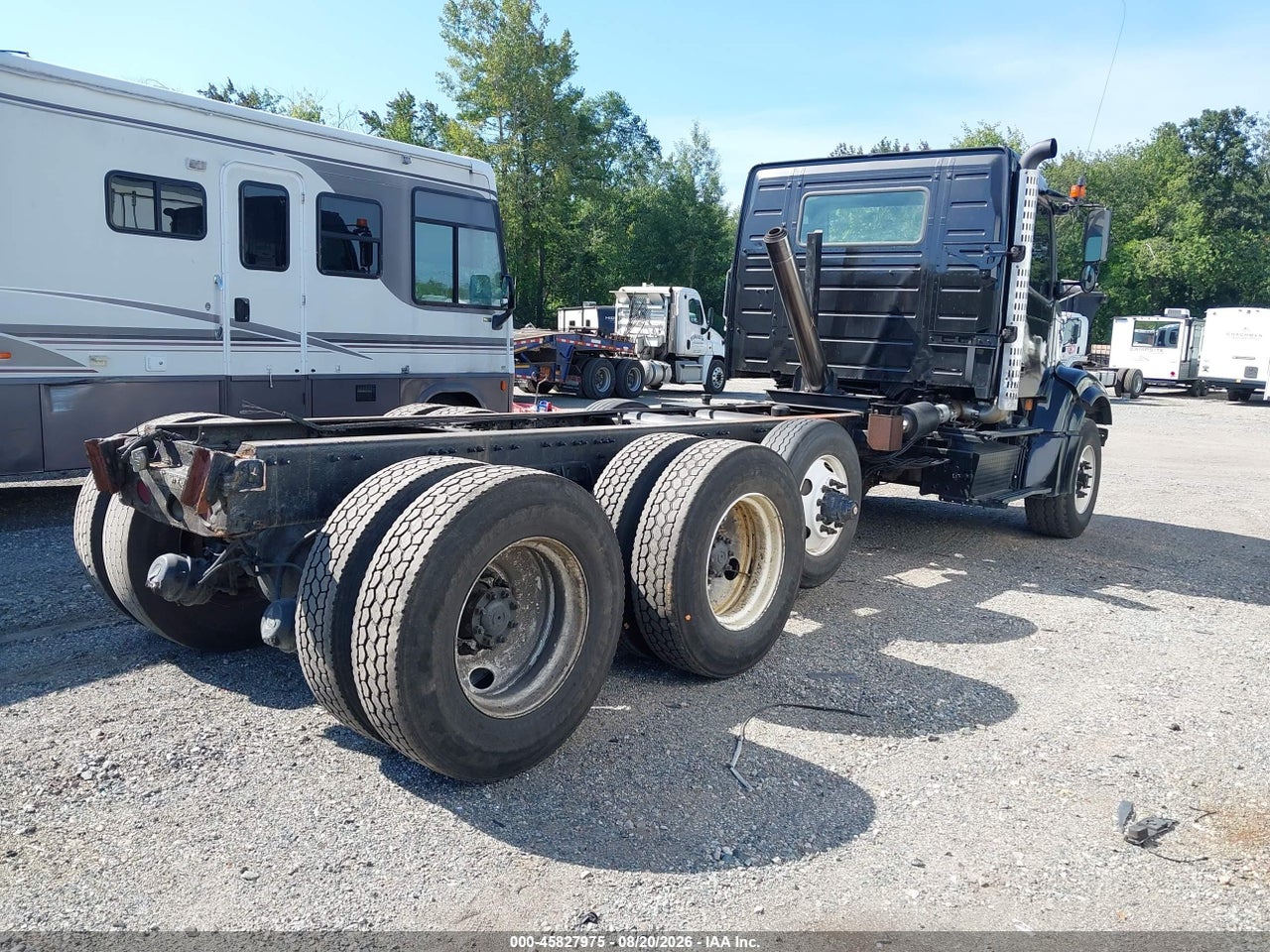 2004 VOLVO VHD · 4/4