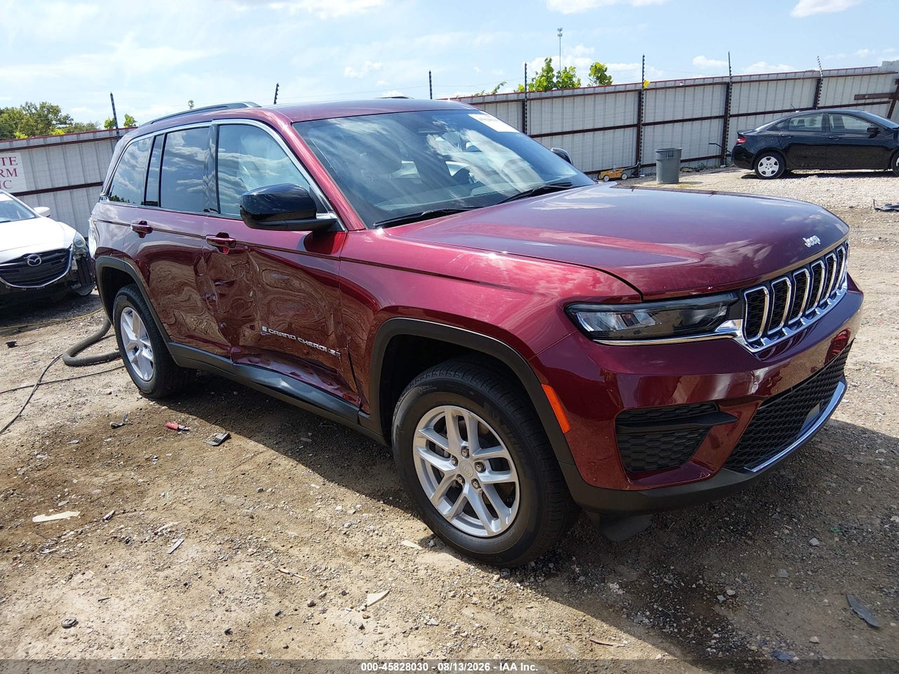 2024 JEEP GRAND CHEROKEE LAREDO X 4X4
