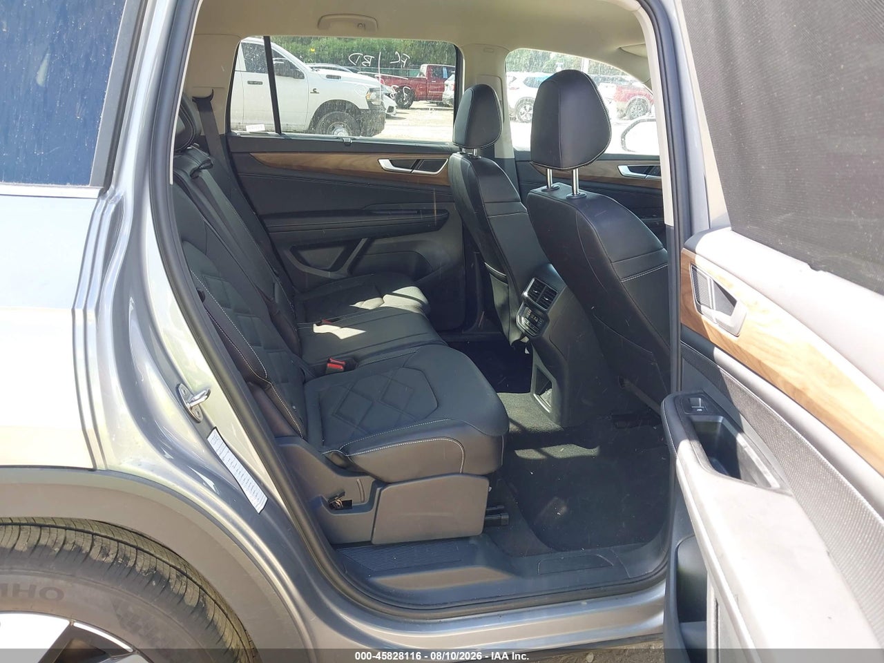 1V2HN2CAXTC****** · 2026 VOLKSWAGEN ATLAS SE WITH TECHNOLOGY · 8/11