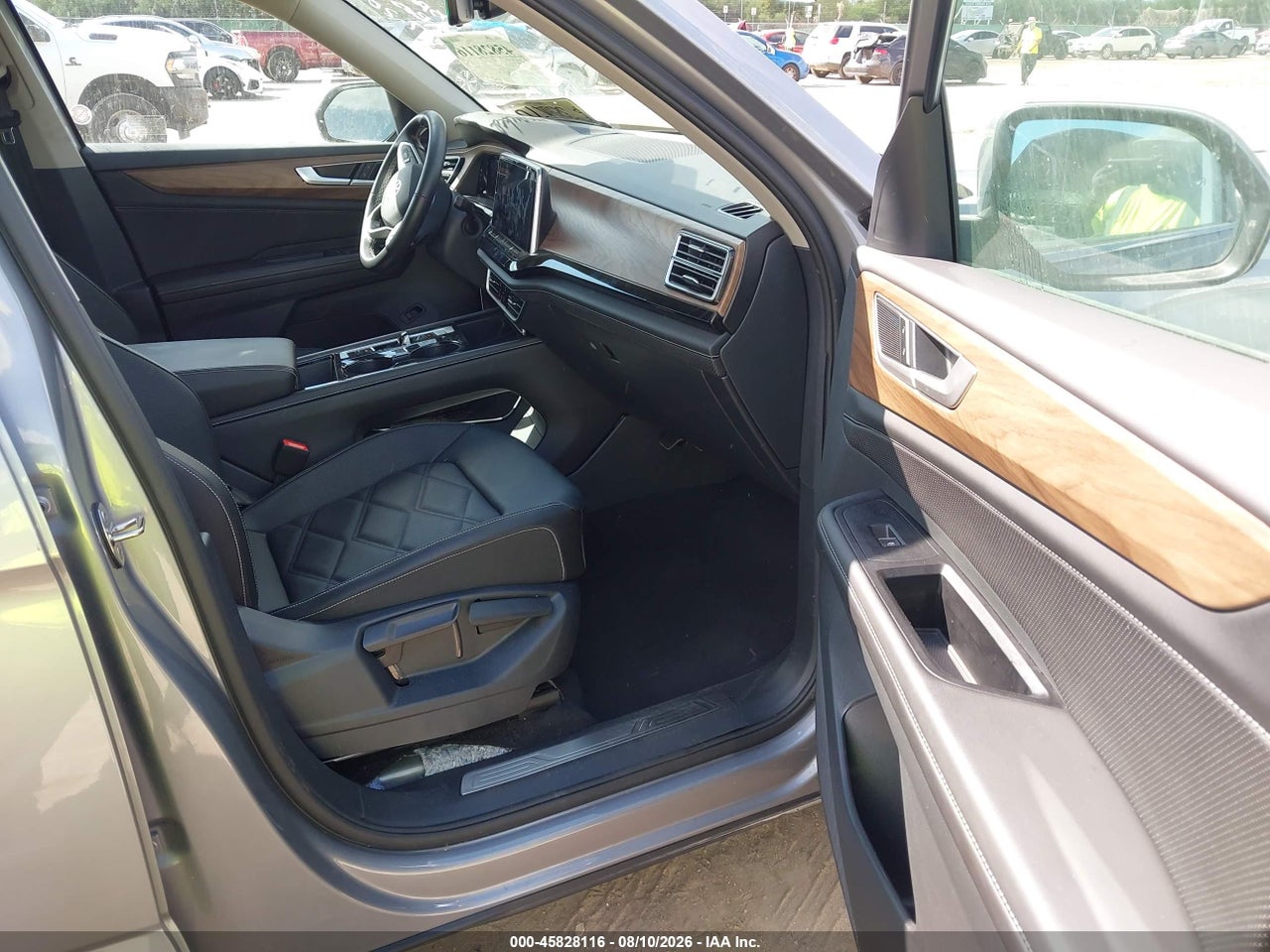 1V2HN2CAXTC****** · 2026 VOLKSWAGEN ATLAS SE WITH TECHNOLOGY · 5/11