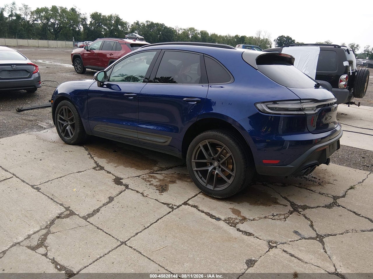 2024 PORSCHE MACAN T · 3/11