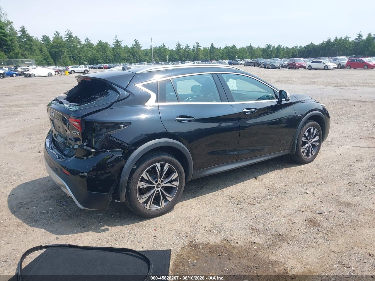 2017 INFINITI QX30 PREMIUM · 4/11