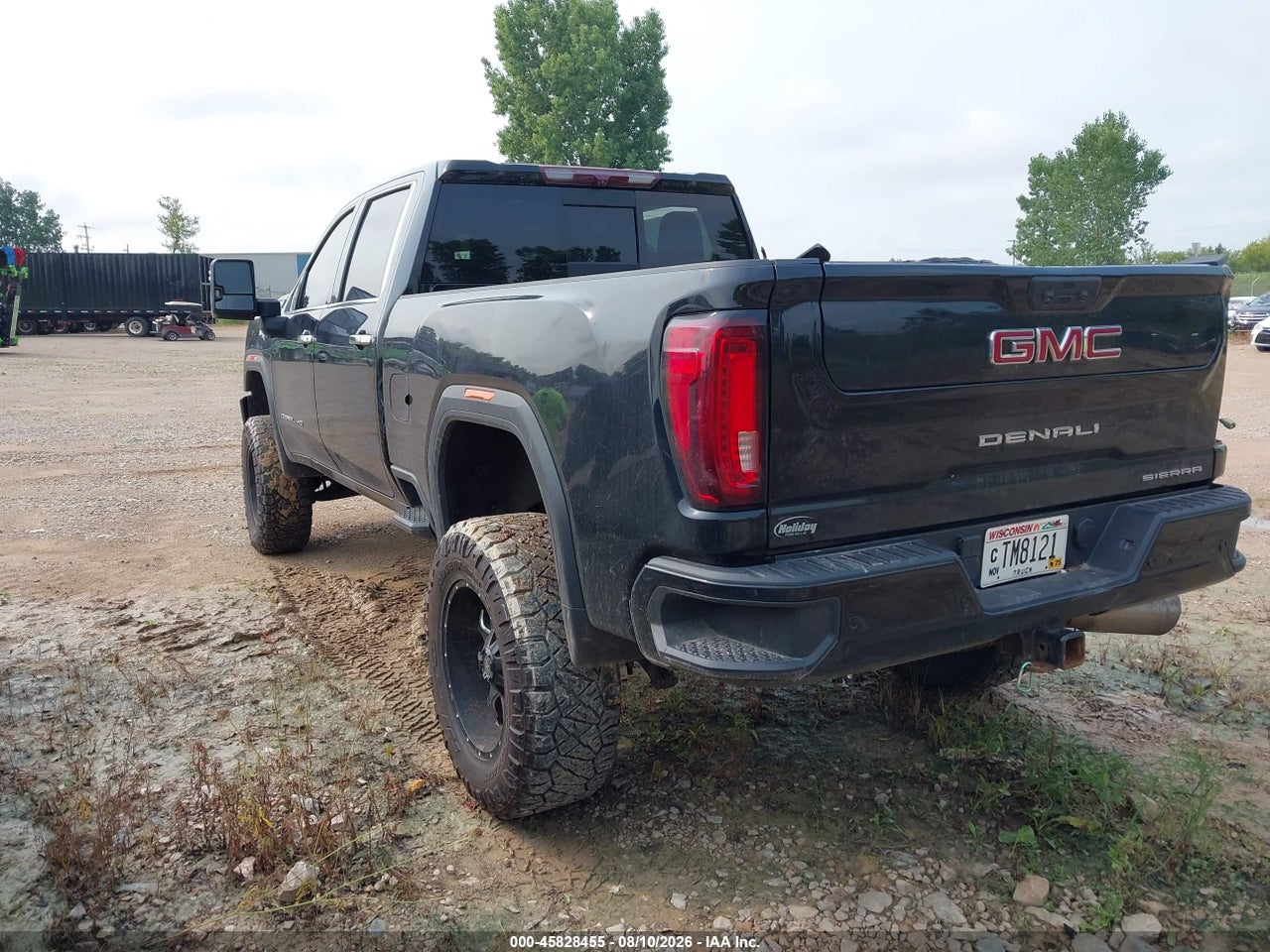 1GT49REY2NF****** · 2022 GMC SIERRA 2500HD DENALI · 3/4