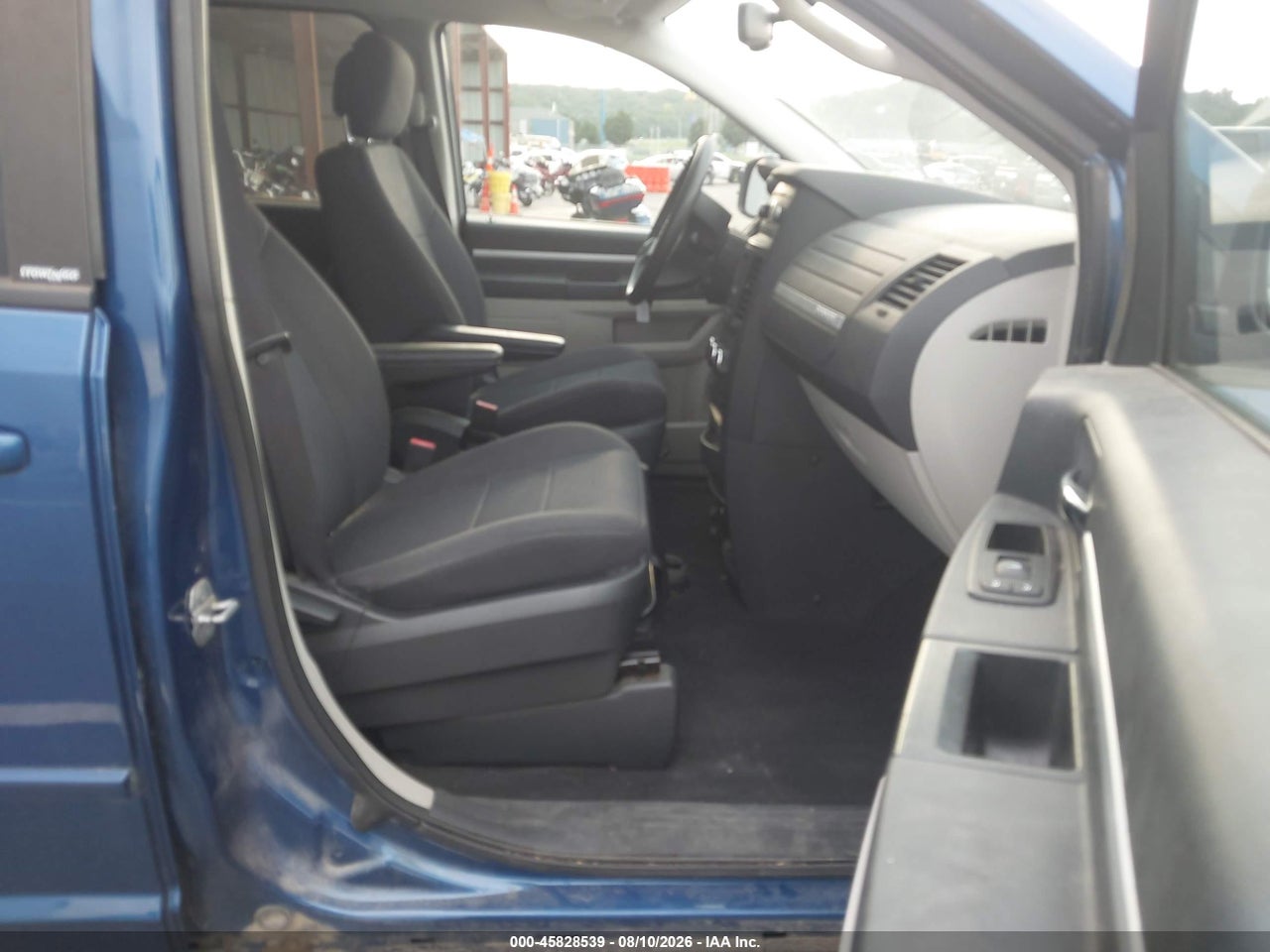 2010 DODGE GRAND CARAVAN SE · 5/11