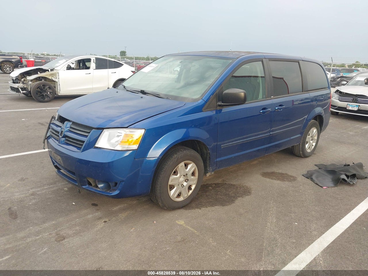 2010 DODGE GRAND CARAVAN SE · 2/11