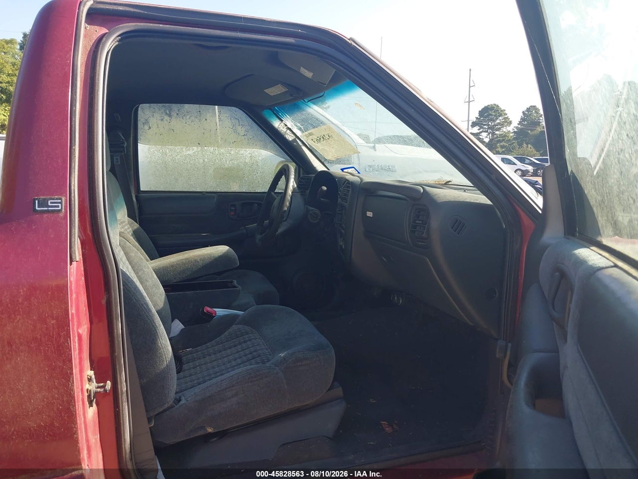 1999 CHEVROLET S-10 LS · 5/11