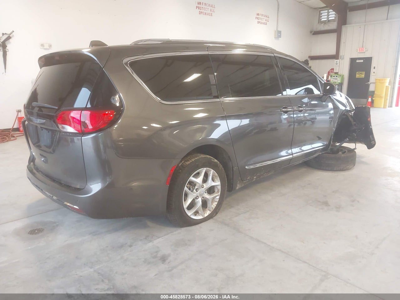 2020 CHRYSLER PACIFICA TOURING L PLUS · 4/11