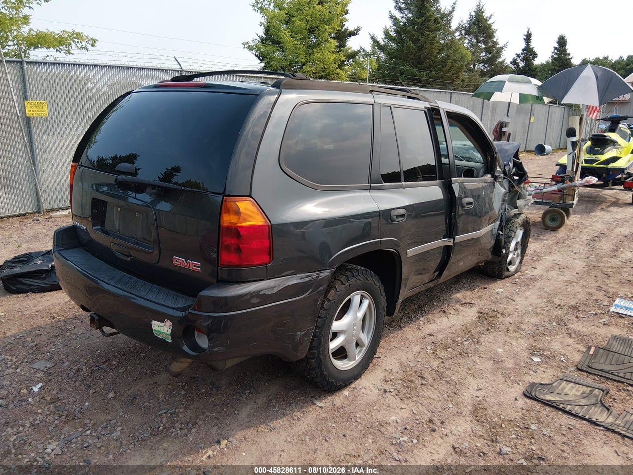2007 GMC ENVOY SLE COMMERCIAL · 4/10