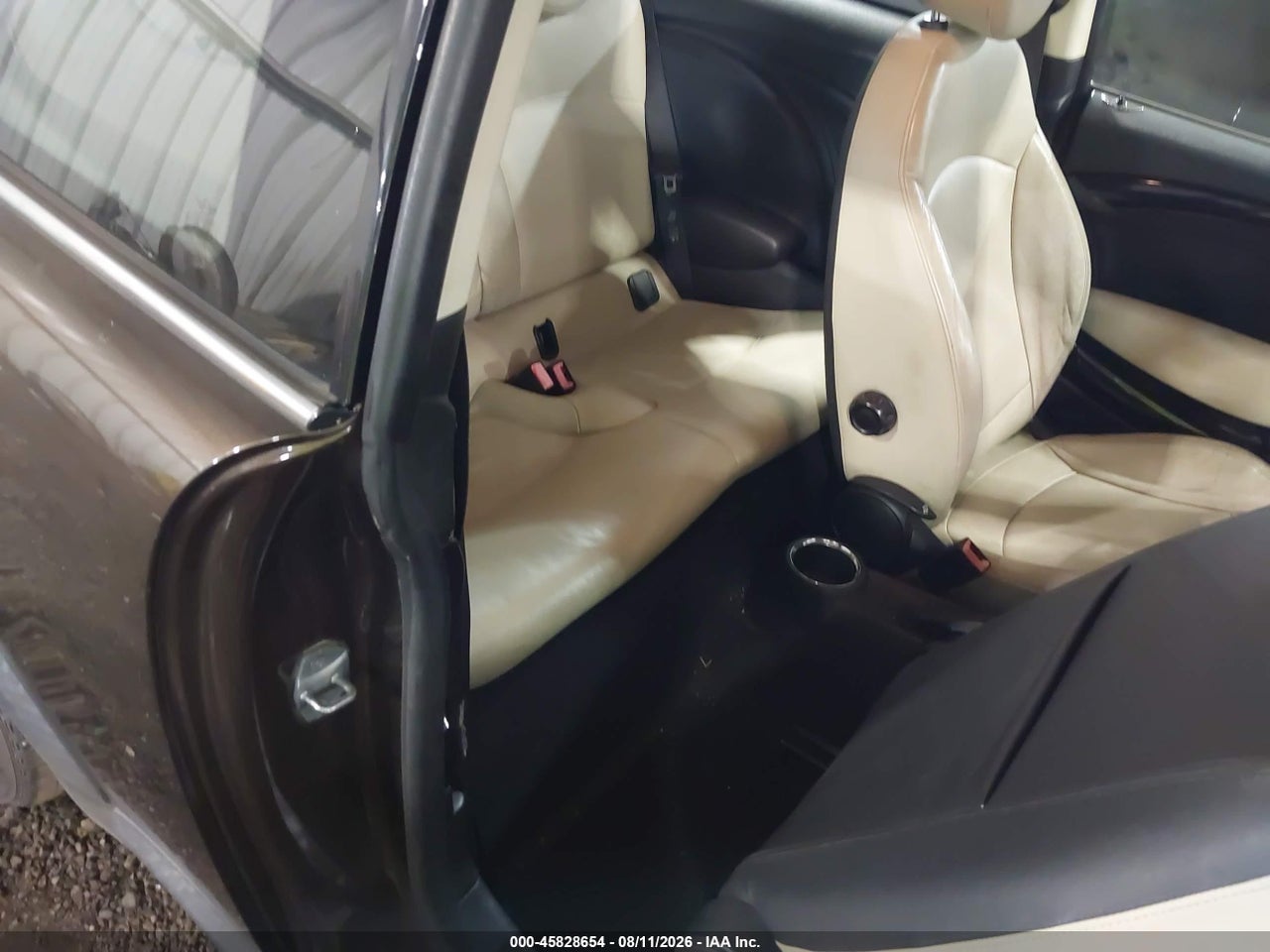 WMWSU3C51BT****** · 2011 MINI COOPER · 8/11