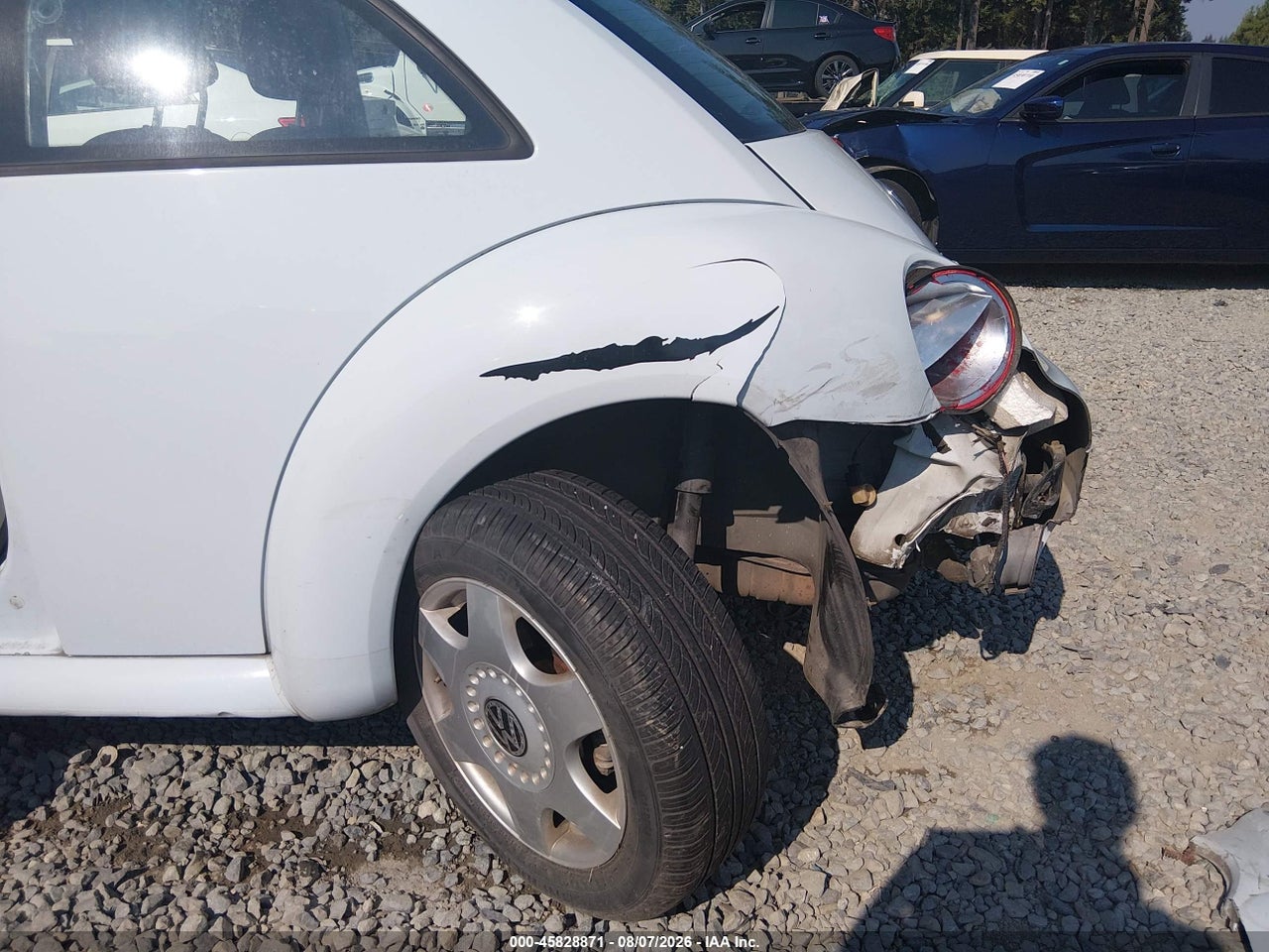 2000 VOLKSWAGEN NEW BEETLE GLS · 6/11