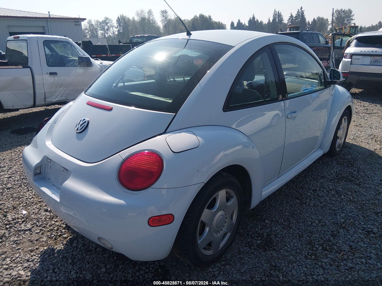 2000 VOLKSWAGEN NEW BEETLE GLS · 4/11