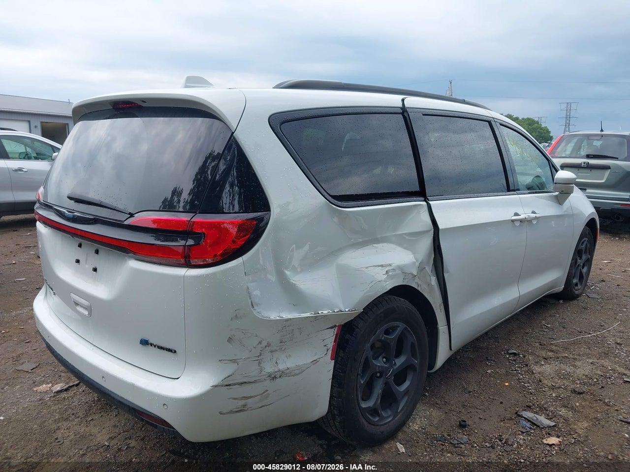 2021 CHRYSLER PACIFICA HYBRID LIMITED · 6/11