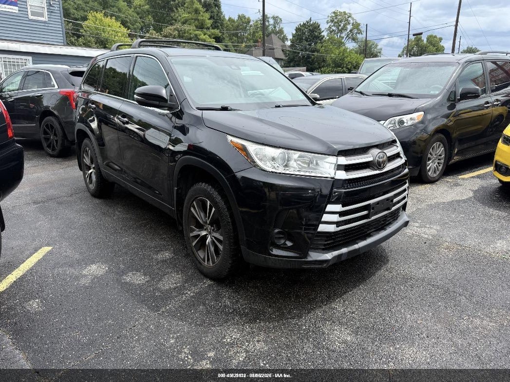 5TDBZRFH1JS****** · 2018 TOYOTA HIGHLANDER LE