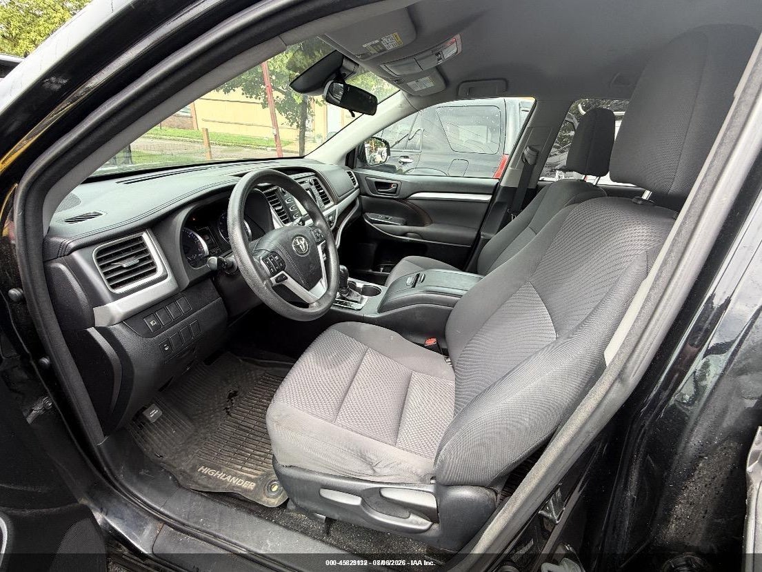 2018 TOYOTA HIGHLANDER LE · 5/10