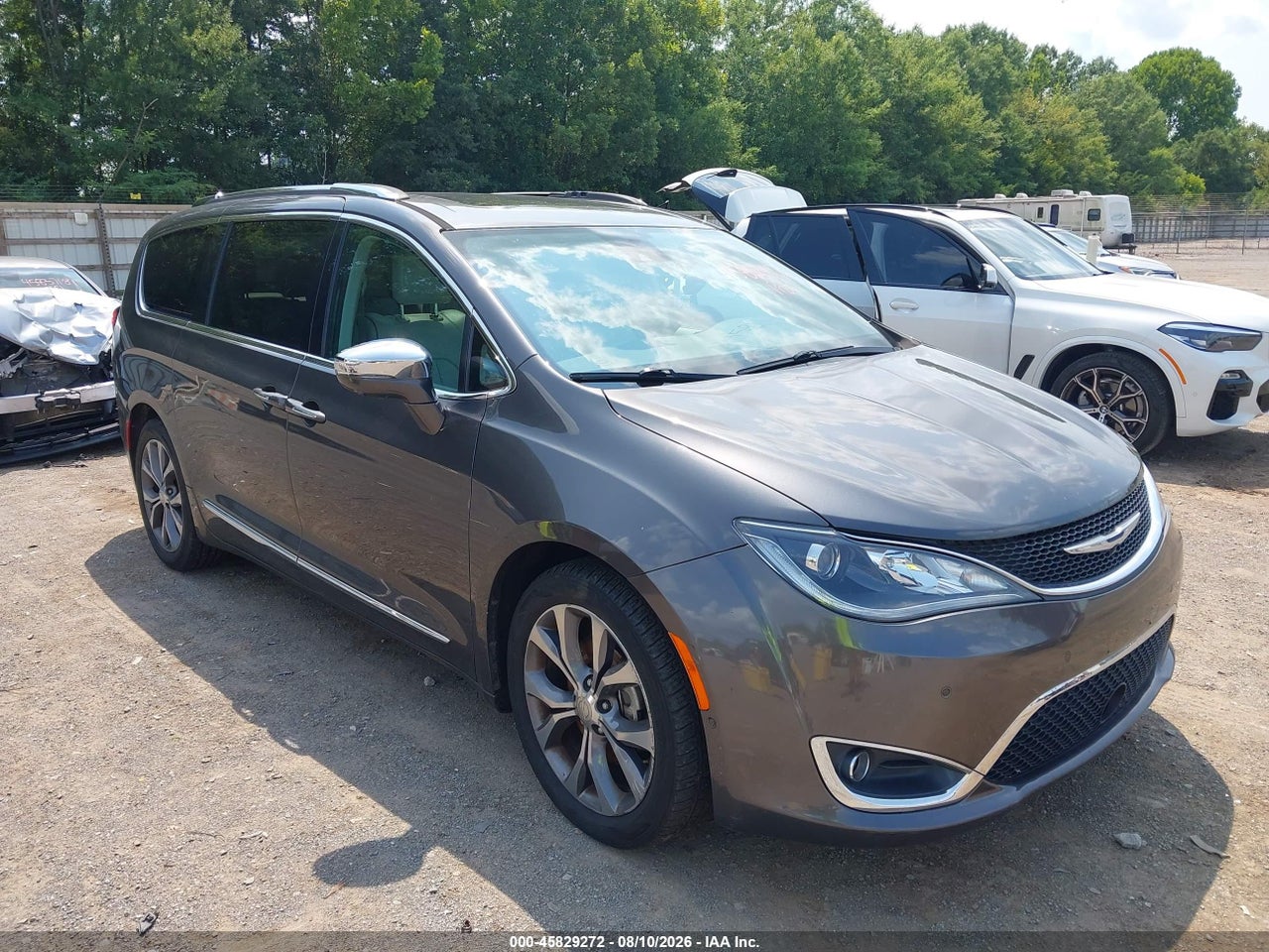 2C4RC1GG7HR****** · 2017 CHRYSLER PACIFICA LIMITED