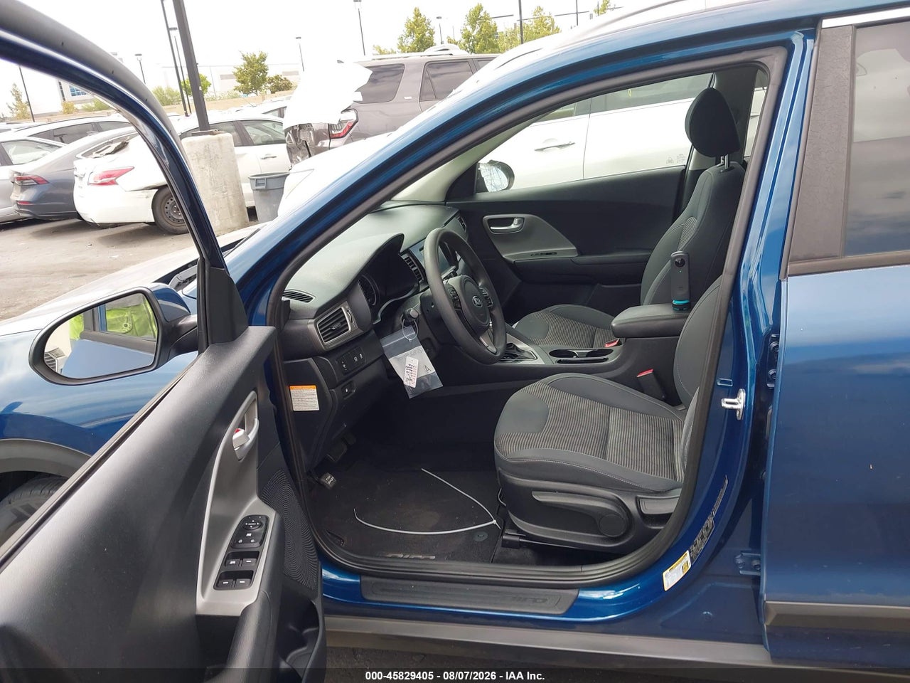 2019 KIA NIRO LX · 5/11