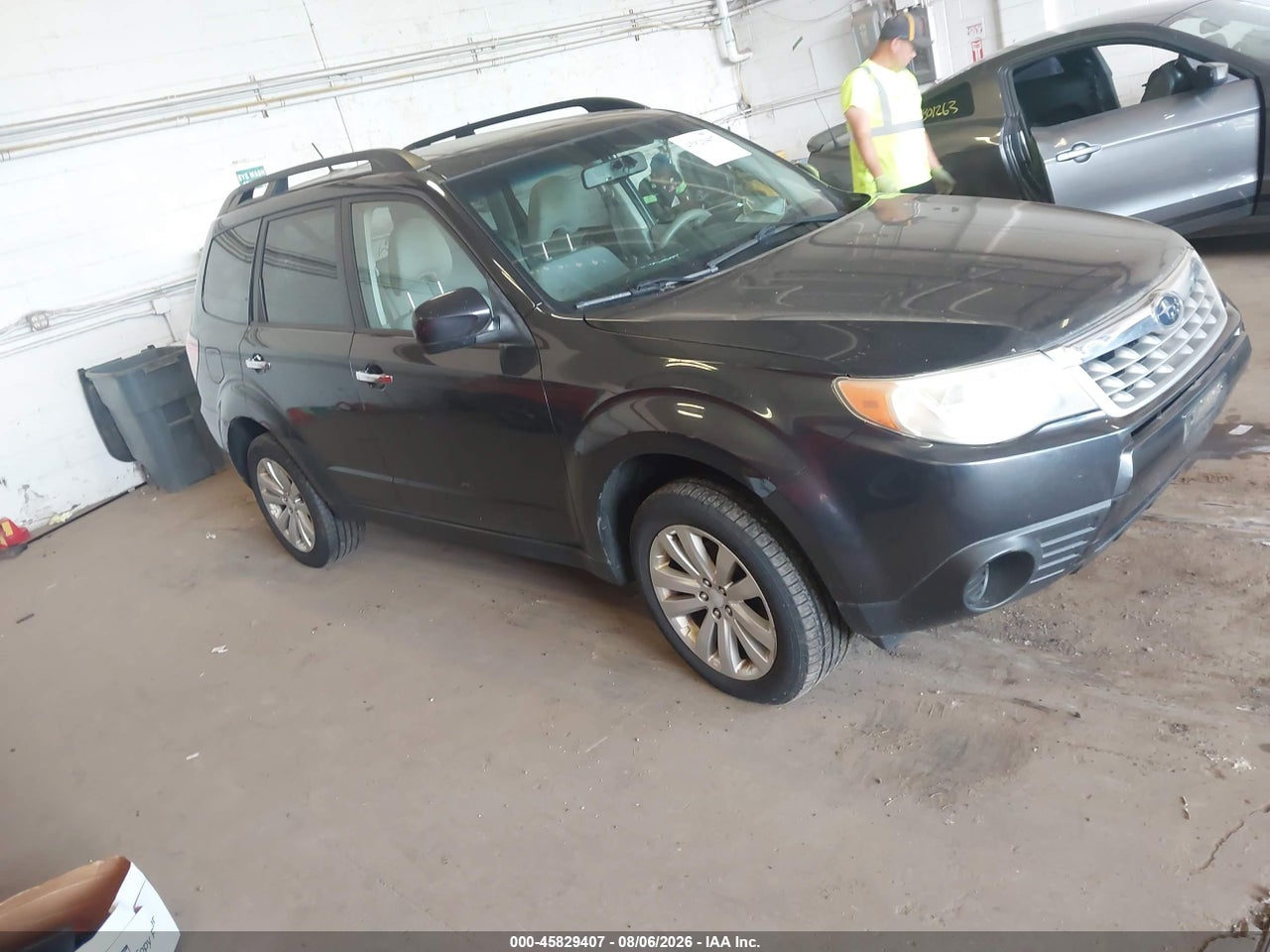 JF2SHBDC7BH****** · 2011 SUBARU FORESTER 2.5X PREMIUM