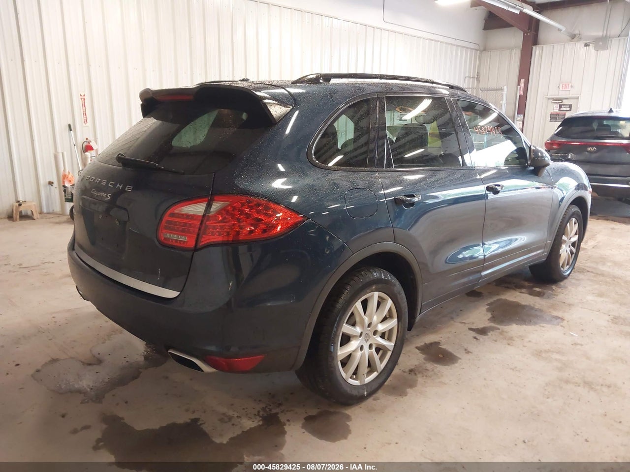 WP1AB2A24CL****** · 2012 PORSCHE CAYENNE S · 4/11