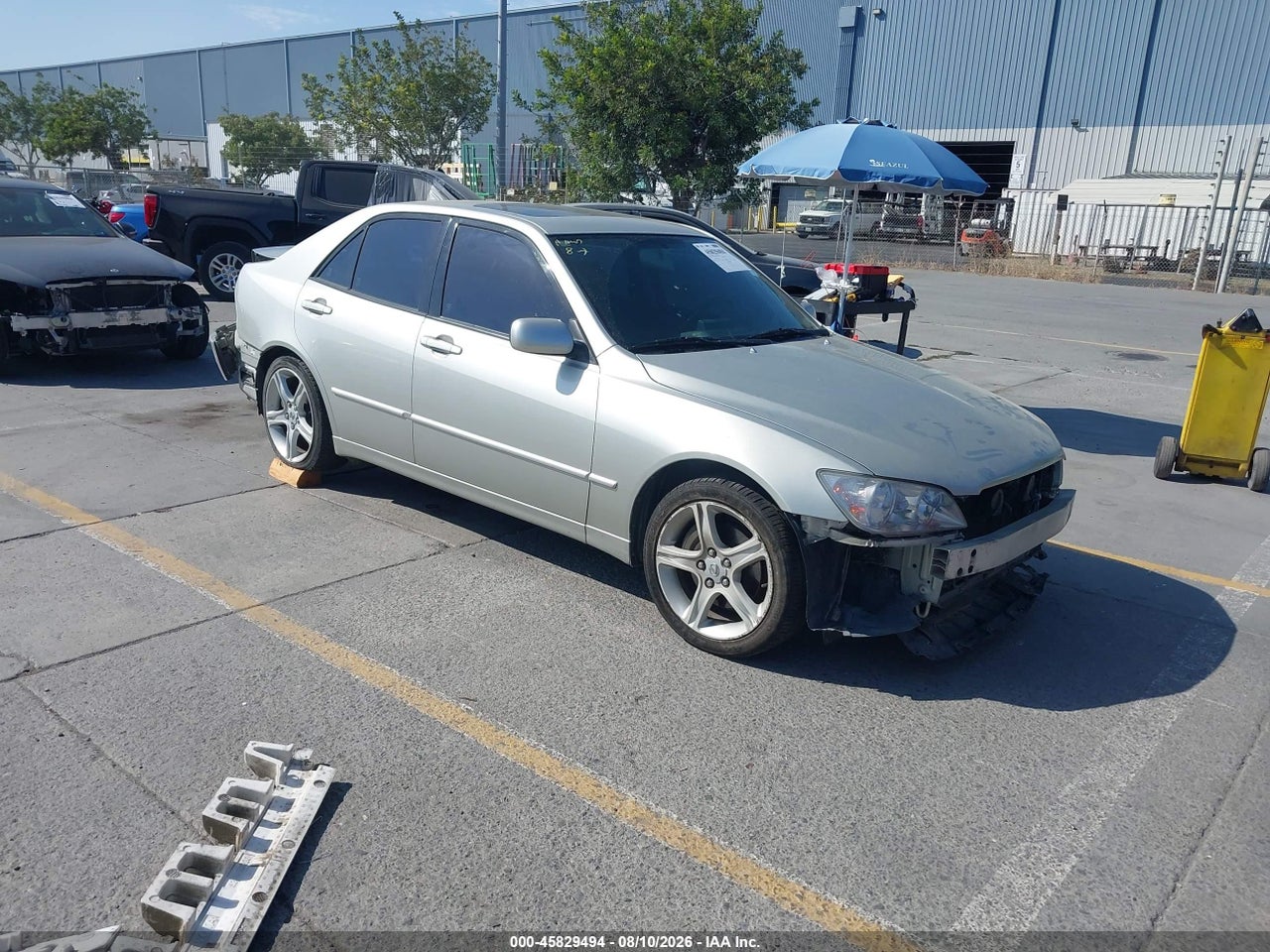 JTHBD192620****** · 2002 LEXUS IS 300