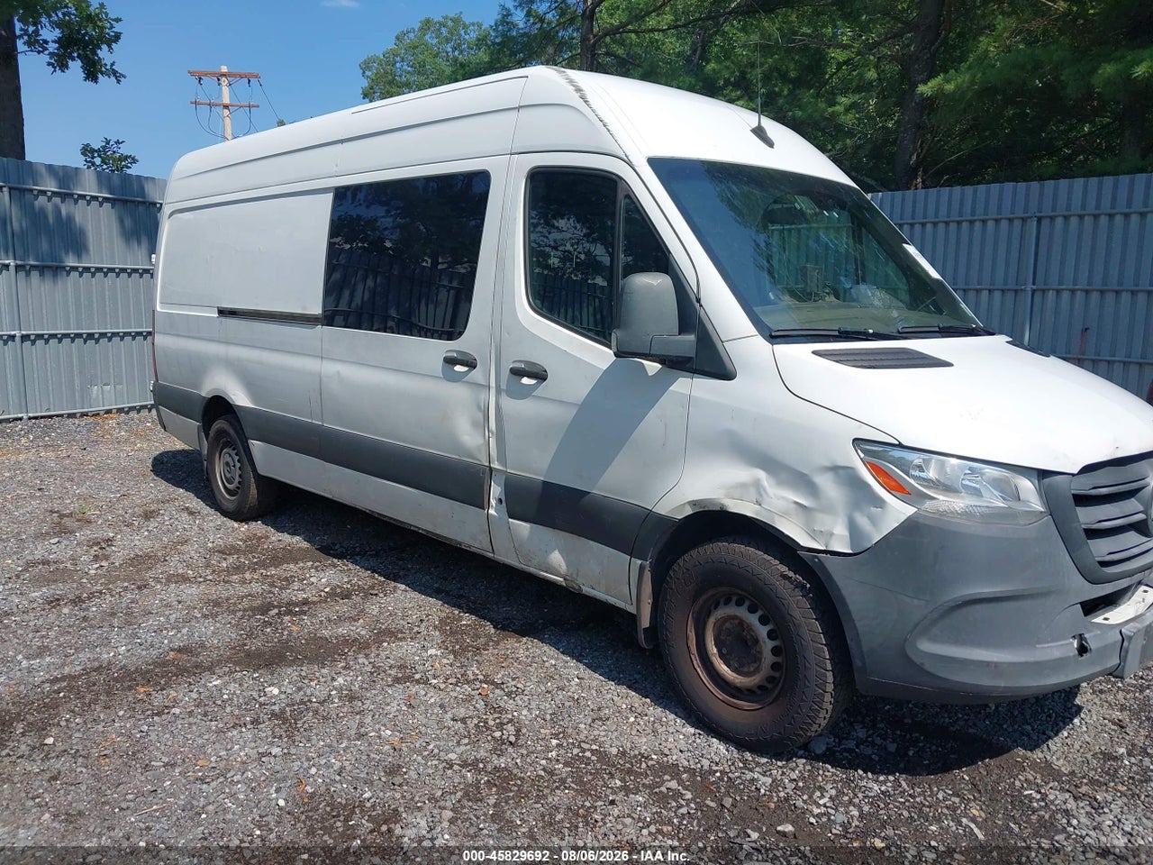 WD4PF1CD2KP****** · 2019 MERCEDES-BENZ SPRINTER 2500 HIGH ROOF V6