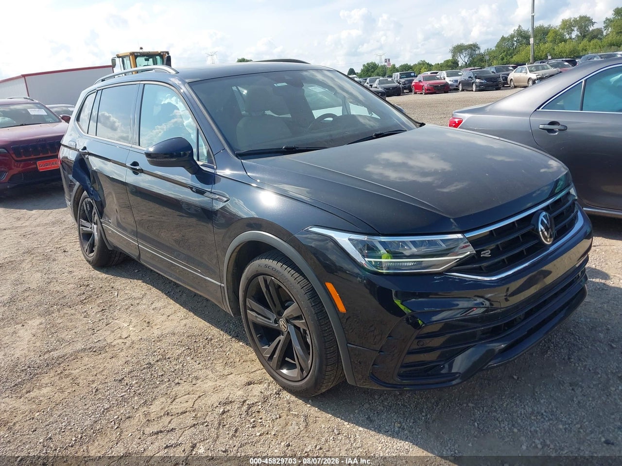 3VV8B7AX8RM****** · 2024 VOLKSWAGEN TIGUAN 2.0T SE R-LINE BLACK