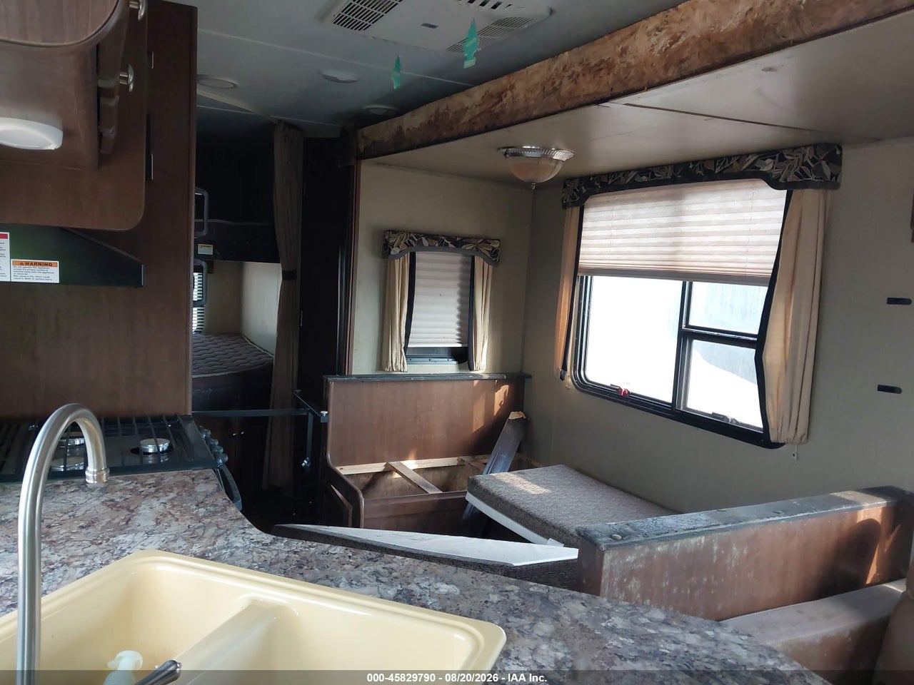 2016 KEYSTONE HIDEOUT LUXURY 27 DB · 5/11