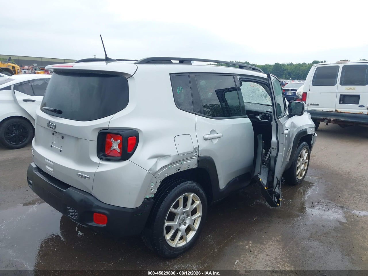2020 JEEP RENEGADE LATITUDE 4X4 · 4/11