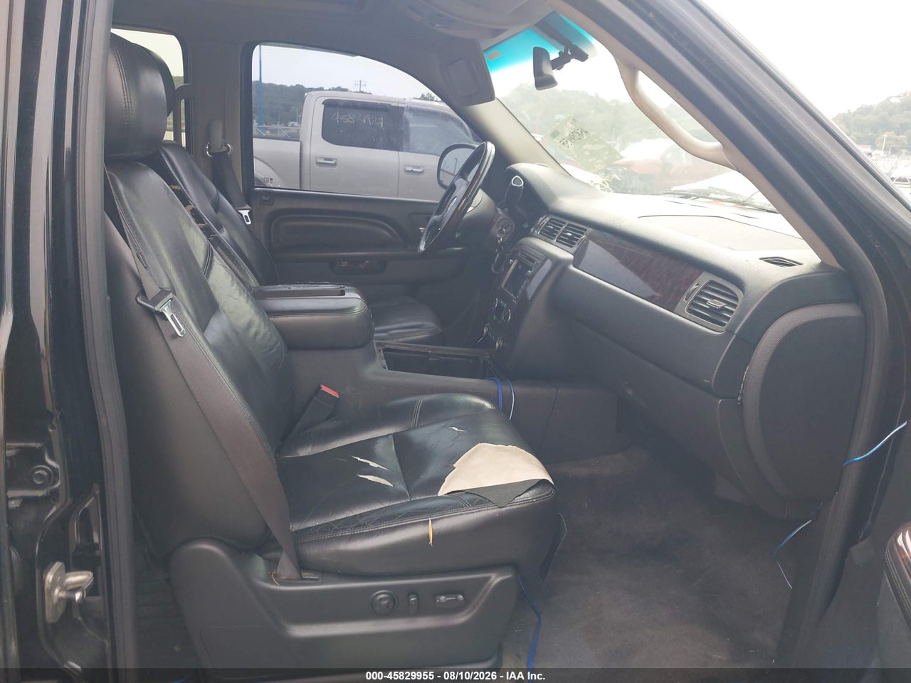 2011 GMC YUKON XL 1500 DENALI · 5/11