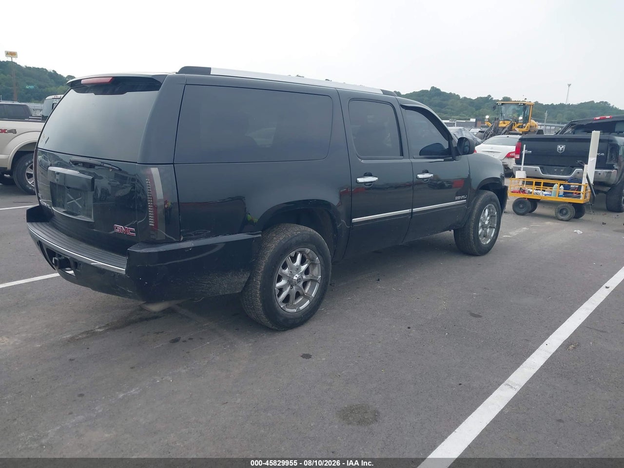 2011 GMC YUKON XL 1500 DENALI · 4/11